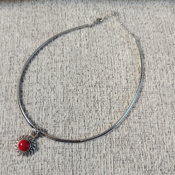 Sterling silver pendant with coral center 18", 1.50 x 2 inches for penda… - Picture 4 of 4